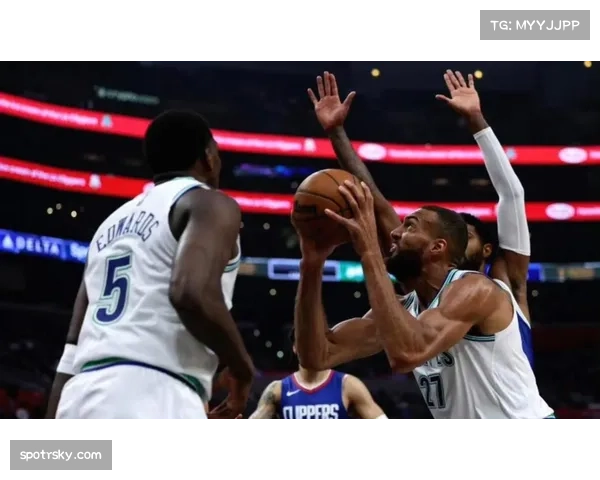 快船乔治伤情反复影响轮换稳定性 球队侧翼防守面临考验